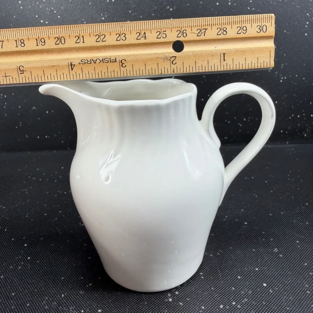 Casablanca Arita by Santa Clara White Ironstone Creamer Pitcher Spain 4in Tall
